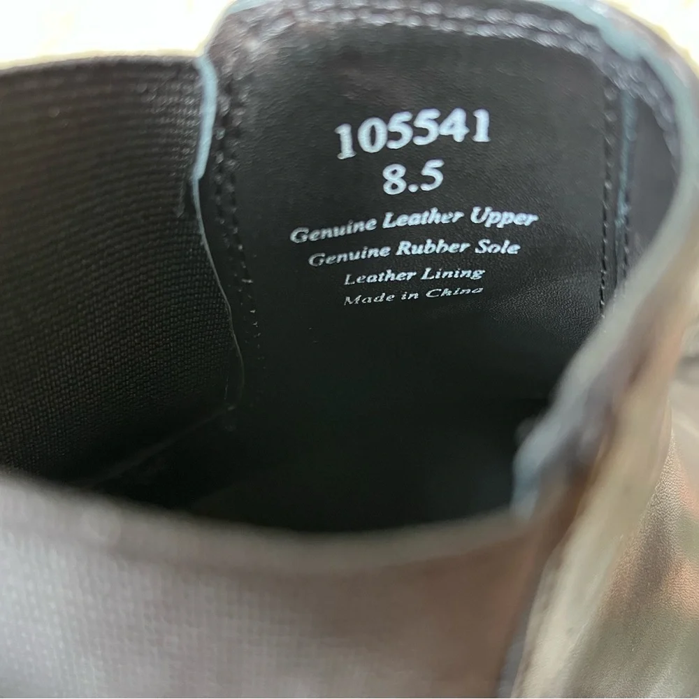 Bloomingdale’s Luxury Leather black Chelsea boots - like new! Size 8.5 Men - Picture 5 of 5